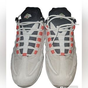 Nike Air Max 95 Light Bone( PreOwned)